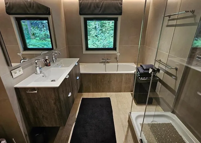 Nature Viroinval - Midden In De * Petit Mesnil